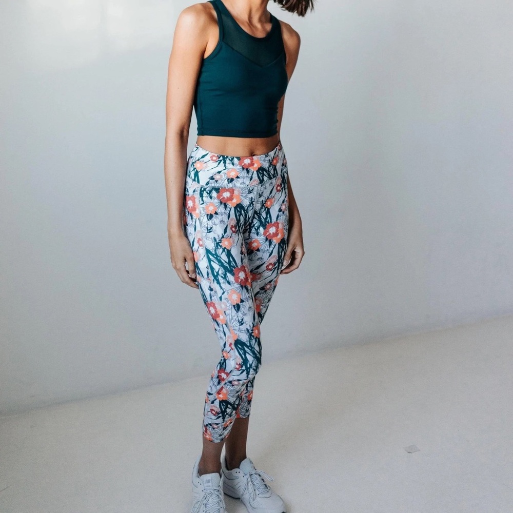 NWT Senita floral capris.